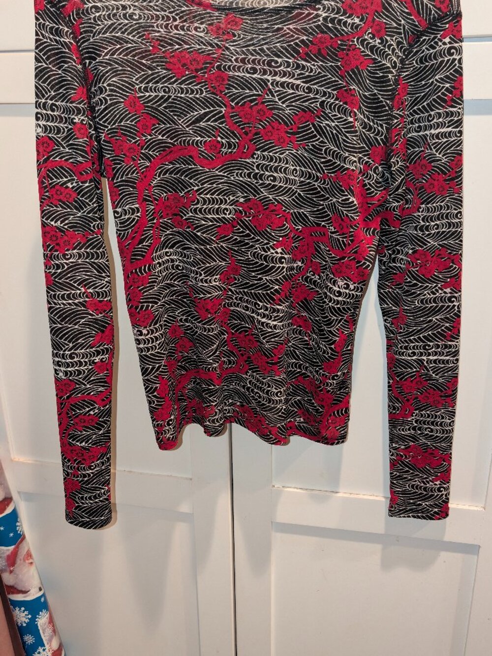 Kenneth Cole Tagless Size M Semi-Sheer Long Sleeve Red Pullover w/Floral Motif